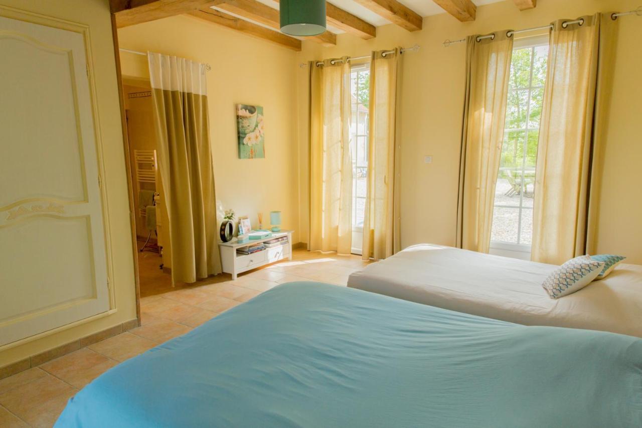 Bed and Breakfast La Tour De La Conterie Beaumont-Village Экстерьер фото